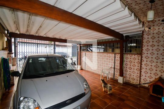 Garagem de casa à venda com 3 quartos, 240m² em Vila Adelaide Perella, Guarulhos