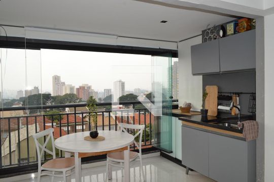 Varanda de kitnet/studio à venda com 1 quarto, 37m² em Vila Dom Pedro I, São Paulo