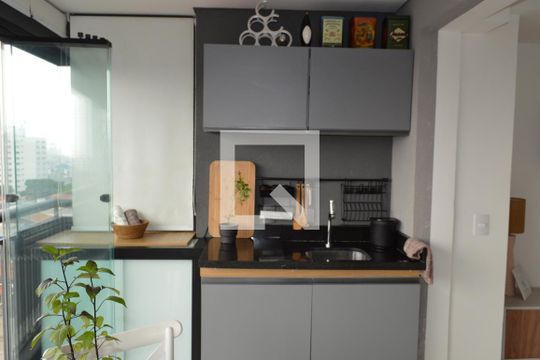 Varanda de kitnet/studio à venda com 1 quarto, 37m² em Vila Dom Pedro I, São Paulo