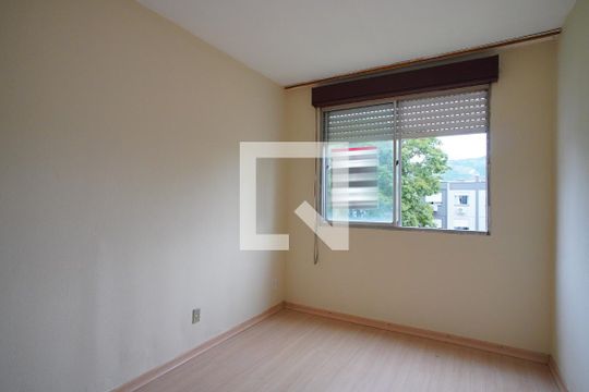 Quarto 1 de apartamento para alugar com 2 quartos, 49m² em Jardim Itu, Porto Alegre