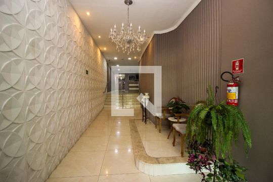 Hall de entrada de apartamento à venda com 3 quartos, 110m² em Centro Histórico, Porto Alegre