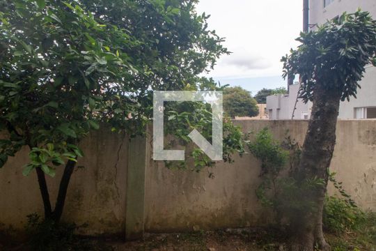 Vista de apartamento à venda com 2 quartos, 67m² em Teresópolis, Porto Alegre
