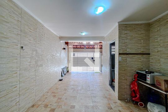 Garagem de casa à venda com 8 quartos, 400m² em Vila Invernada, São Paulo