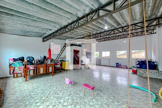 Salão de casa à venda com 8 quartos, 400m² em Vila Invernada, São Paulo