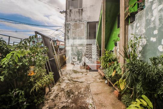 Pátio de casa para alugar com 3 quartos, 240m² em Jardim Carvalho, Porto Alegre