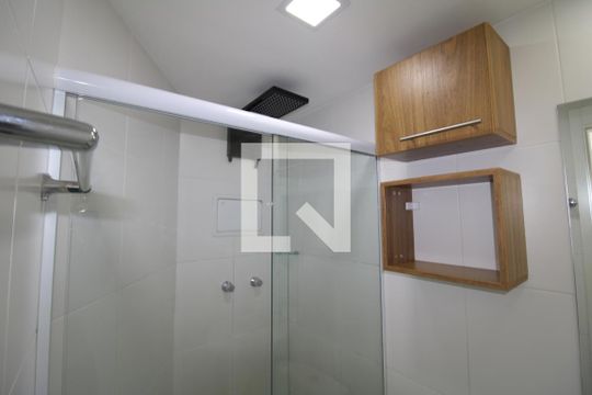 Banheiro de kitnet/studio para alugar com 1 quarto, 24m² em Santana, São Paulo