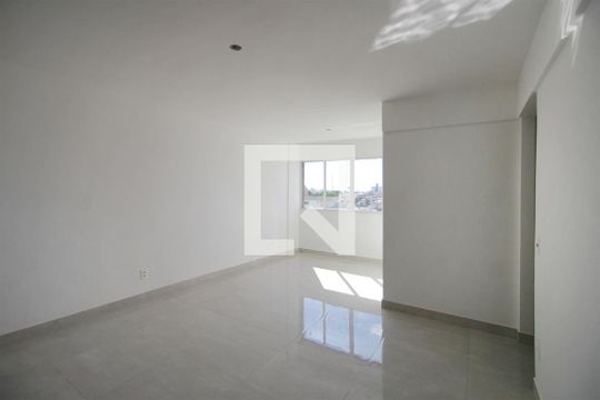 Apartamento à venda com 3 quartos, 71m² em Padre Eustáquio, Belo Horizonte