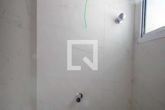 Banheiro de apartamento à venda com 2 quartos, 50m² em Padre Eustáquio, Belo Horizonte
