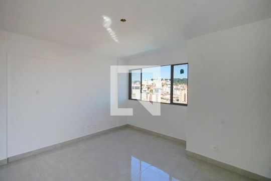 Sala de apartamento à venda com 2 quartos, 50m² em Padre Eustáquio, Belo Horizonte