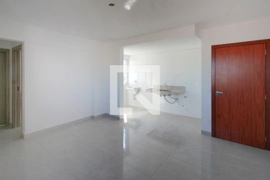 Sala de apartamento à venda com 2 quartos, 50m² em Padre Eustáquio, Belo Horizonte