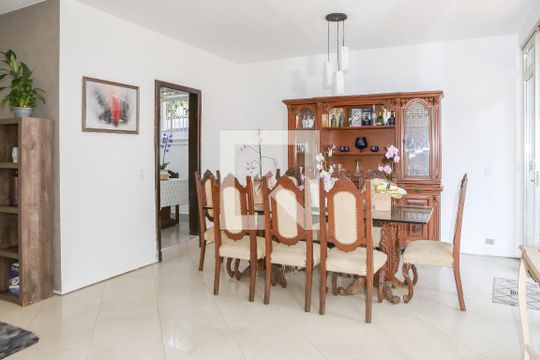 Sala de casa à venda com 4 quartos, 342m² em Alto da Lapa, São Paulo