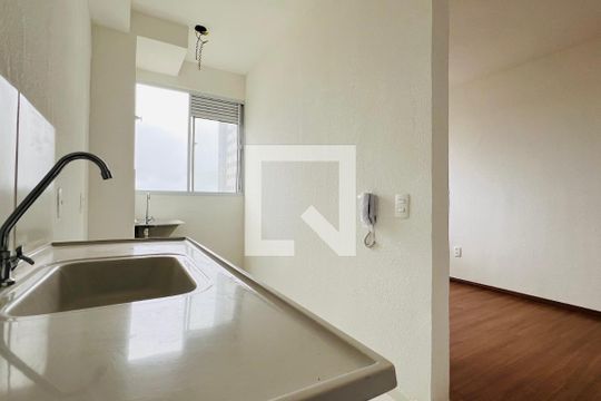 Cozinha e Área de Serviço de apartamento para alugar com 2 quartos, 45m² em Vila Nova Bonsucesso, Guarulhos