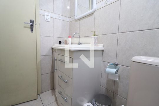 Banheiro de apartamento à venda com 1 quarto, 50m² em Ouro Branco, Novo Hamburgo