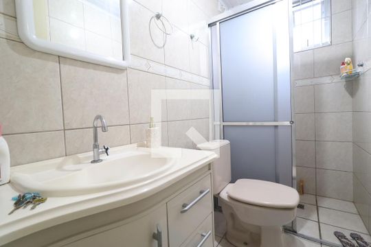Banheiro de apartamento à venda com 1 quarto, 50m² em Ouro Branco, Novo Hamburgo
