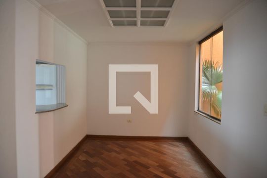 Sala de casa à venda com 3 quartos, 236m² em Vila Valparaíso, Santo André