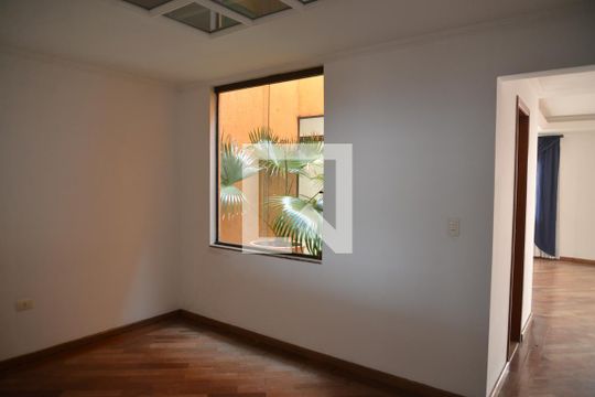 Sala de casa à venda com 3 quartos, 236m² em Vila Valparaíso, Santo André
