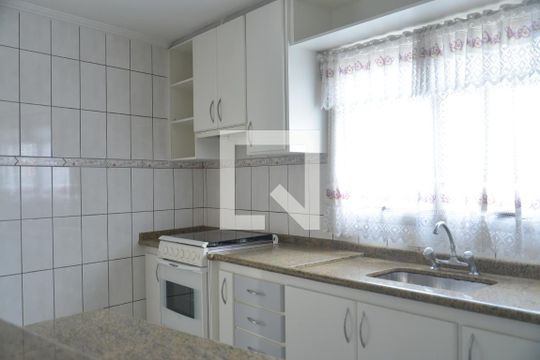 Cozinha de casa à venda com 3 quartos, 236m² em Vila Valparaíso, Santo André