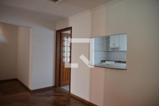 Sala de casa à venda com 3 quartos, 236m² em Vila Valparaíso, Santo André