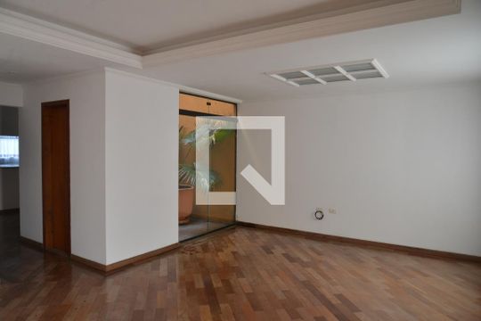 Sala de casa à venda com 3 quartos, 236m² em Vila Valparaíso, Santo André