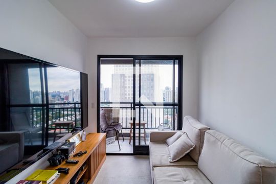 Sala de apartamento para alugar com 2 quartos, 40m² em Cidade Jardim, São Paulo