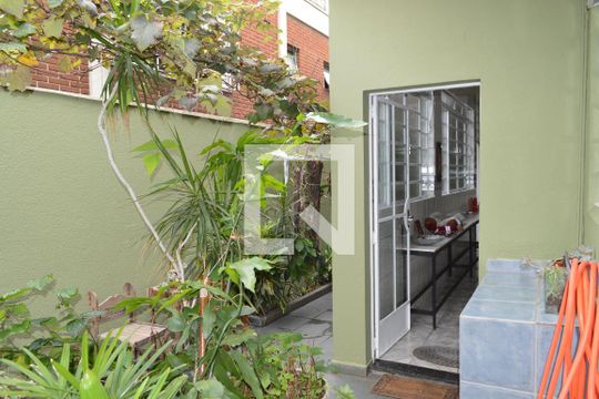 Área de Serviço de casa à venda com 6 quartos, 258m² em Vila Mariana, São Paulo