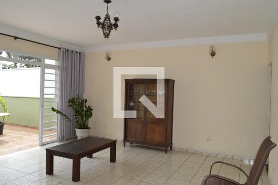 Casa à venda com 6 quartos, 258m² em Vila Mariana, São Paulo