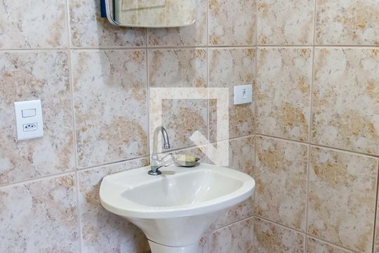 Banheiro de casa à venda com 4 quartos, 286m² em Bandeiras, Osasco