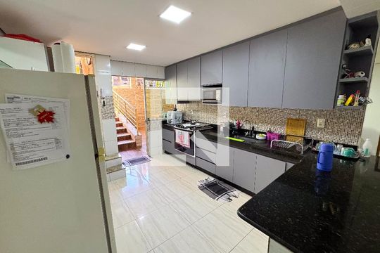 Sala/Cozinha de casa à venda com 3 quartos, 80m² em Eldorado, Contagem
