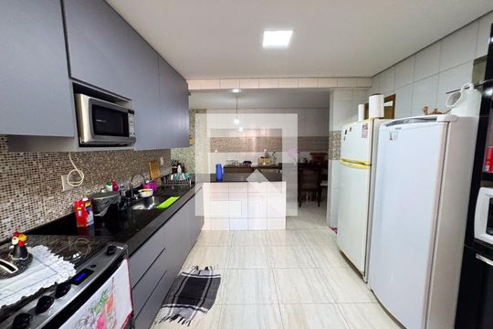 Sala/Cozinha de casa à venda com 3 quartos, 80m² em Eldorado, Contagem