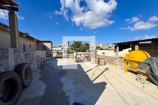 Área Externa de casa à venda com 3 quartos, 80m² em Eldorado, Contagem