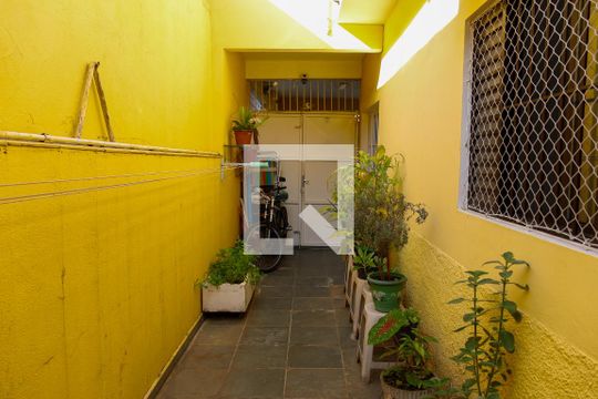 Corredor de casa à venda com 3 quartos, 127m² em Presidente Altino, Osasco