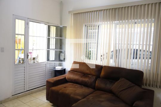 Casa à venda com 3 quartos, 127m² em Presidente Altino, Osasco