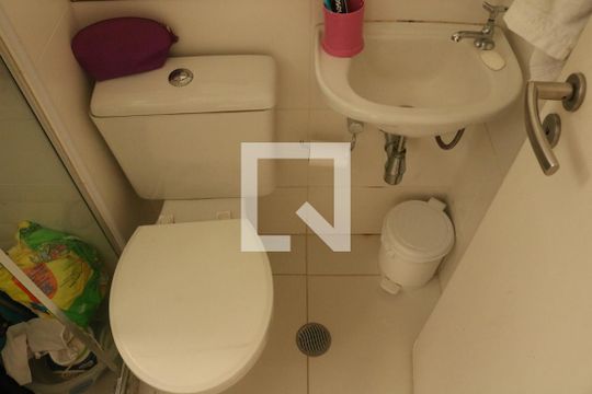 Banheiro de Serviço de apartamento à venda com 3 quartos, 118m² em Água Branca, São Paulo