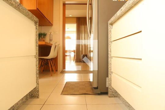 Cozinha de apartamento à venda com 3 quartos, 118m² em Água Branca, São Paulo