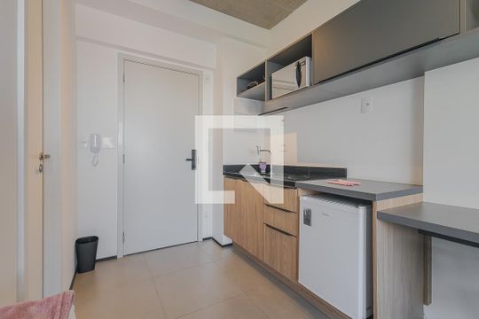 Cozinha de kitnet/studio à venda com 1 quarto, 21m² em Jardim Paulista, São Paulo