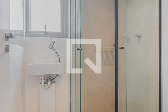 Banheiro de kitnet/studio à venda com 1 quarto, 21m² em Jardim Paulista, São Paulo