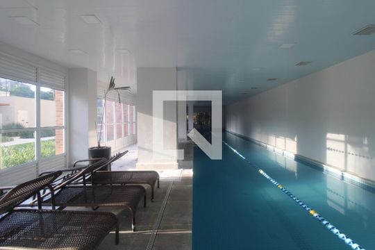 Área comum - Piscina coberta de apartamento à venda com 2 quartos, 81m² em Cambuí, Campinas