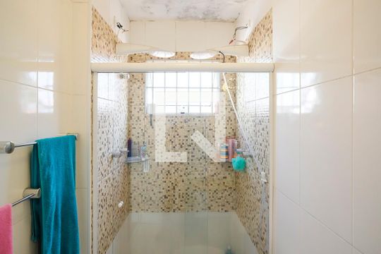 Banheiro da suíte de casa à venda com 3 quartos, 162m² em Mauá, São Caetano do Sul