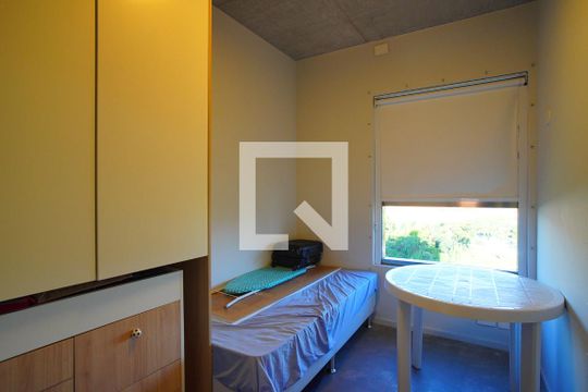 Quarto 2 de apartamento para alugar com 2 quartos, 69m² em Petrópolis, Porto Alegre