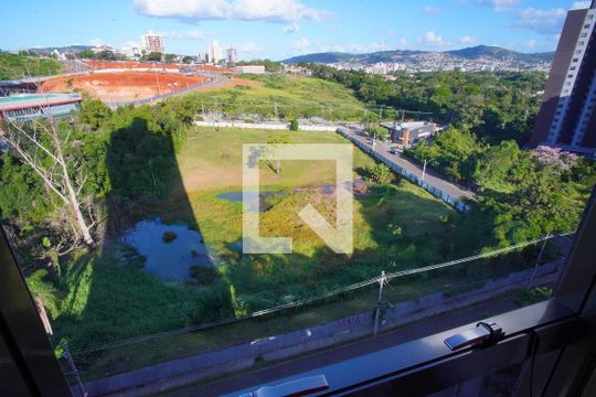 Sala - Vista de apartamento para alugar com 2 quartos, 69m² em Petrópolis, Porto Alegre