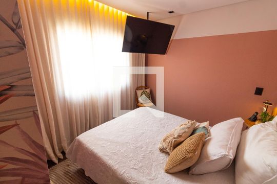 Suíte  de apartamento à venda com 3 quartos, 110m² em Centro, Campinas