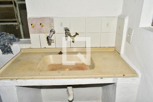Sala/Cozinha de casa para alugar com 1 quarto, 37m² em Bosque da Saúde, São Paulo