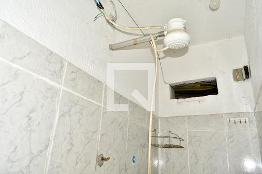 Banheiro de casa para alugar com 1 quarto, 37m² em Bosque da Saúde, São Paulo