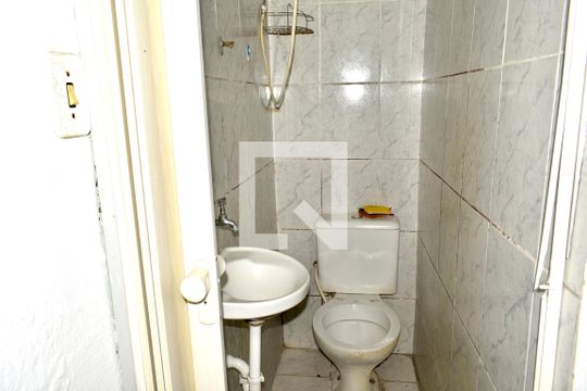 Banheiro de casa para alugar com 1 quarto, 37m² em Bosque da Saúde, São Paulo