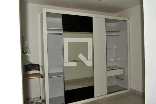 Quarto de casa para alugar com 1 quarto, 37m² em Bosque da Saúde, São Paulo