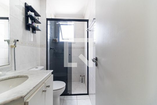 Banheiro Social de apartamento à venda com 2 quartos, 65m² em Vila Gumercindo, São Paulo