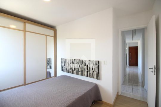 Quarto 1 de apartamento para alugar com 2 quartos, 48m² em Freguesia (jacarepaguá), Rio de Janeiro