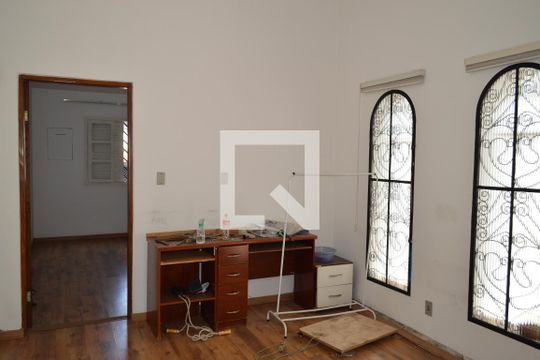 Casa à venda com 4 quartos, 150m² em Vila Dom Pedro I, São Paulo
