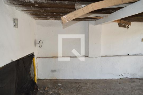 Garagem de casa à venda com 4 quartos, 150m² em Vila Dom Pedro I, São Paulo