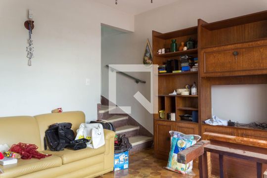 Sala de casa para alugar com 4 quartos, 200m² em Vila Dusi, São Bernardo do Campo